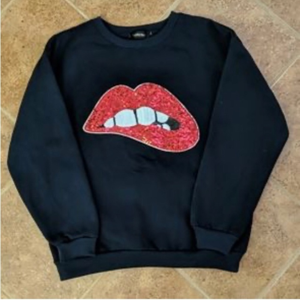 Lips Sweatshirt Sz S